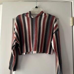 Half sweater with hood